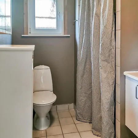 3 Bedroom Pet Friendly In *